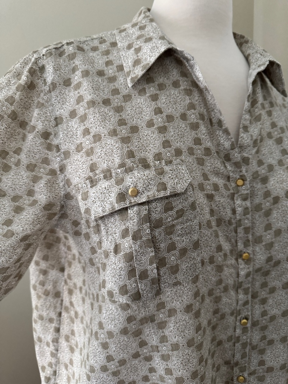 Chico’s Linen 3/4 Sleeve Blouse Shirttail Hem XXL 18